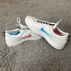 Nike men’s great condition tennis shoes